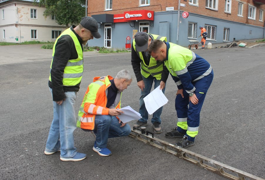 Рабочая комиссия проверила ход работ на улицах Сарапула в Удмуртии